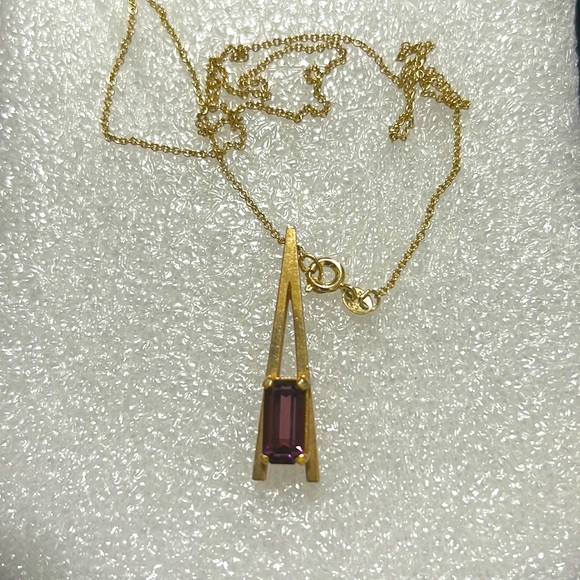 Avon pendant - Picture 1 of 7